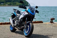 Zobacz nowe GSX-R1000R 20026 i SV-7GX: Suzuki zaprasza na Roadshow