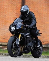 Triumph Speed Triple 1200 RR